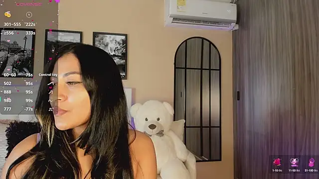 Snapshot of Rubyross21 chatting on 17, 10, 2025 Rubyross21 online show from 17, 10, 2025