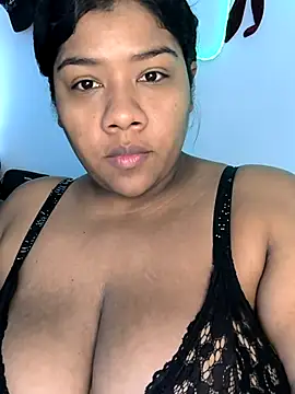 Snapshot of paola091 chatting on 1, 5, 2026 paola091 online show from 1, 5, 2026
