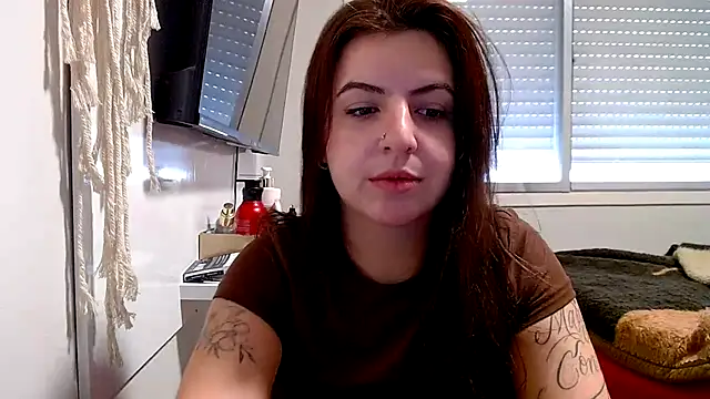 Snapshot of chelbyy chatting on 28, 10, 2025 chelbyy online show from 28, 10, 2025