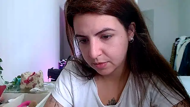 Snapshot of chelbyy chatting on 8, 11, 2025 chelbyy online show from 8, 11, 2025