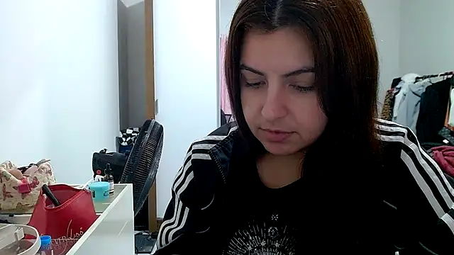 Snapshot of chelbyy chatting on 11, 11, 2025 chelbyy online show from 11, 11, 2025