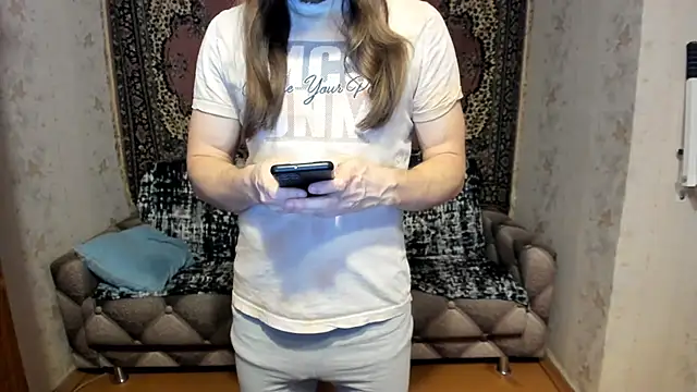 Marrymepls online show from 4, 3, 2025