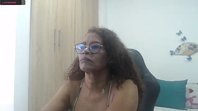 BustyMilf  online show from 29, 1, 2025