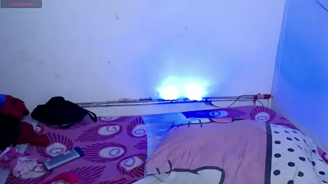 ninatiny online show from 9, 4, 2026