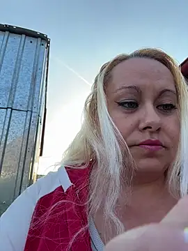 SabinaSweety online show from 24, 4, 2026