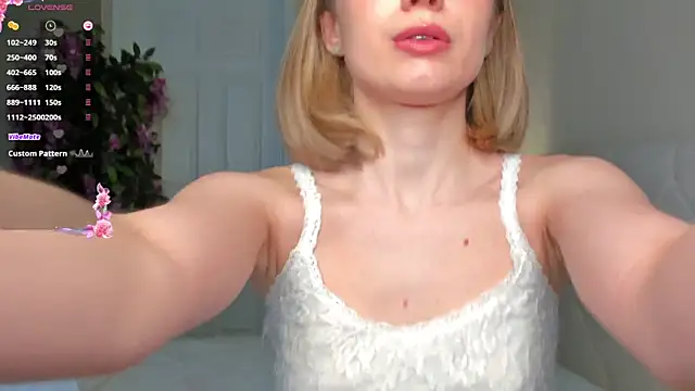 Snapshot of BabyEllen chatting on 23, 1, 2025 BabyEllen online show from 23, 1, 2025