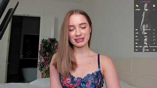 Snapshot of BabyEllen chatting on 15, 9, 2025 BabyEllen online show from 15, 9, 2025