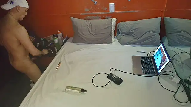 MikyFoxx online show from 1, 1, 2025