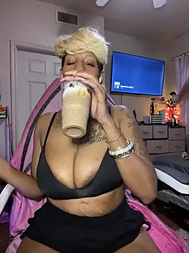 Snapshot of MzParker chatting on 24, 1, 2025 MzParker online show from 24, 1, 2025