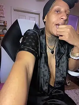 Snapshot of MzParker chatting on 28, 1, 2025 MzParker online show from 28, 1, 2025