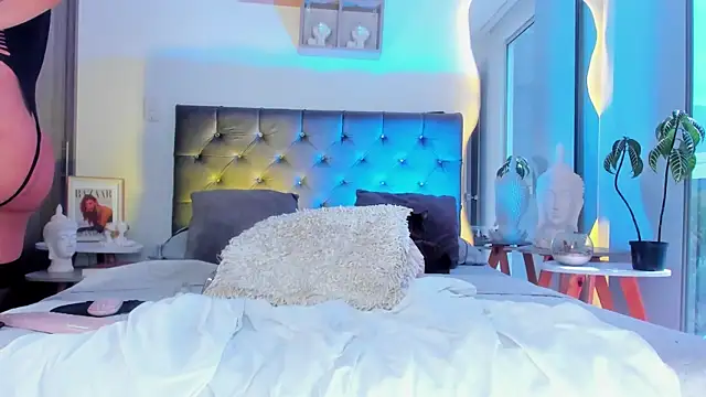 Angel Peach online show from 6, 2, 2025