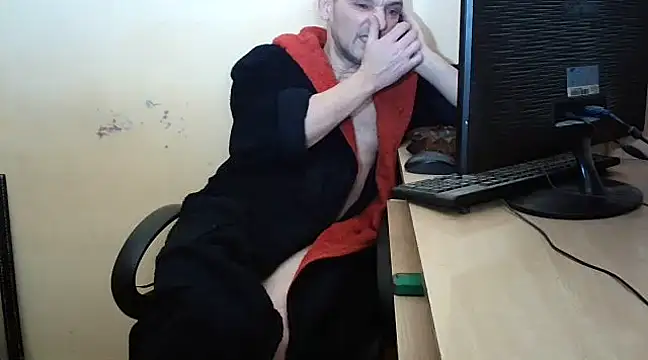 Snapshot of dundyFocus chatting on 2, 2, 2025 dundyFocus online show from 2, 2, 2025