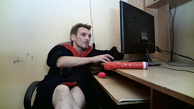 Snapshot of dundyFocus chatting on 30, 10, 2025 dundyFocus online show from 30, 10, 2025