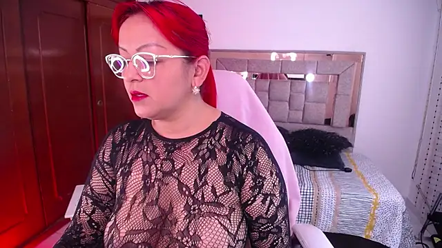 salomecastro  online show from 19, 10, 2025