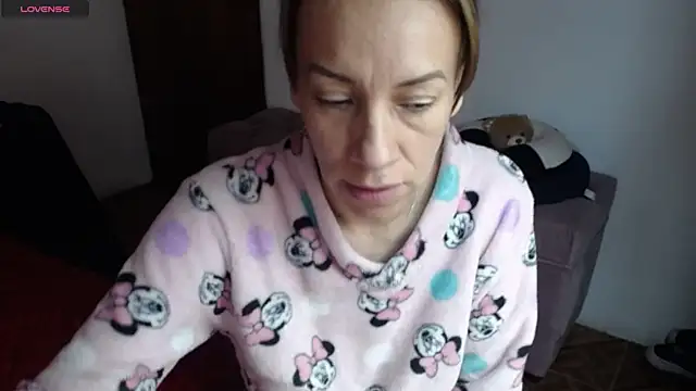 cristin doll  online show from 26, 10, 2025