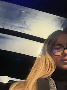 Etwas neugierig online show from 31, 1, 2025