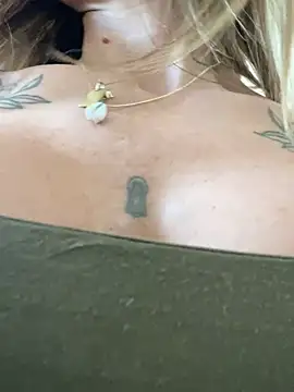 Etwas neugierig online show from 5, 3, 2025