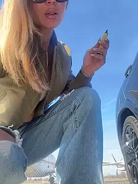 Etwas neugierig online show from 9, 3, 2025