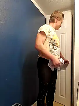 Snapshot of MaddyC6992 chatting on 7, 1, 2025 MaddyC6992 online show from 7, 1, 2025