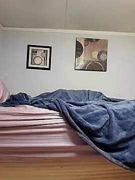 Snapshot of MaddyC6992 chatting on 1, 3, 2025 MaddyC6992 online show from 1, 3, 2025