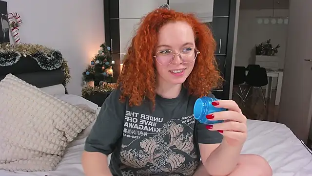 Snapshot of YammyPie chatting on 24, 12, 2024 YammyPie online show from 24, 12, 2024