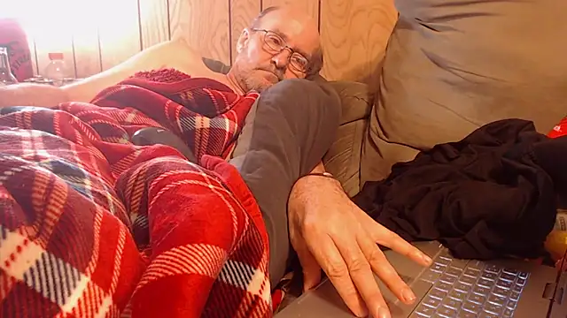 Snapshot of snickers1 chatting on 21, 5, 2026 snickers1 online show from 21, 5, 2026
