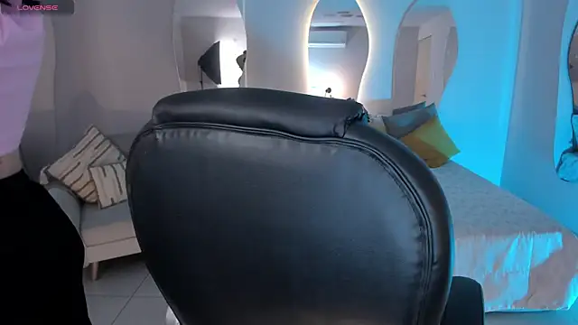 MorganHicks online show from 11, 2, 2025