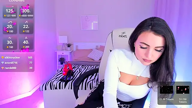 HelenaRegal online show from 2, 2, 2025