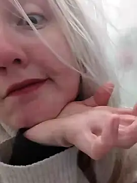 Snapshot of Mllesha74000 chatting on 27, 12, 2024 Mllesha74000 online show from 27, 12, 2024