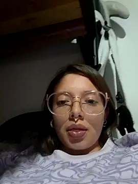 Snapshot of linda-schmidt chatting on 3, 1, 2025 linda-schmidt online show from 3, 1, 2025