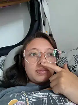 Snapshot of linda-schmidt chatting on 4, 1, 2025 linda-schmidt online show from 4, 1, 2025