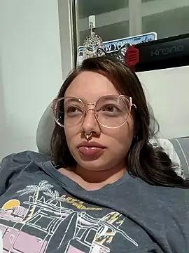 Snapshot of linda-schmidt chatting on 5, 1, 2025 linda-schmidt online show from 5, 1, 2025