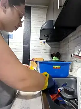 Snapshot of linda-schmidt chatting on 8, 1, 2025 linda-schmidt online show from 8, 1, 2025