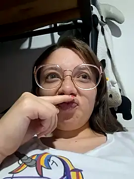 Snapshot of linda-schmidt chatting on 24, 1, 2025 linda-schmidt online show from 24, 1, 2025