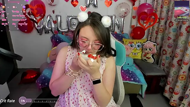 Snapshot of linda-schmidt chatting on 15, 2, 2025 linda-schmidt online show from 15, 2, 2025