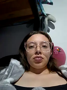 Snapshot of linda-schmidt chatting on 27, 2, 2025 linda-schmidt online show from 27, 2, 2025