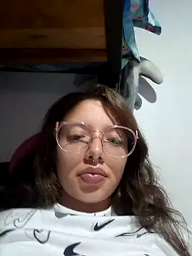 Snapshot of linda-schmidt chatting on 1, 3, 2025 linda-schmidt online show from 1, 3, 2025