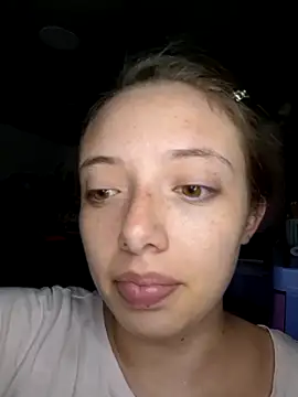 Snapshot of linda-schmidt chatting on 6, 3, 2025 linda-schmidt online show from 6, 3, 2025