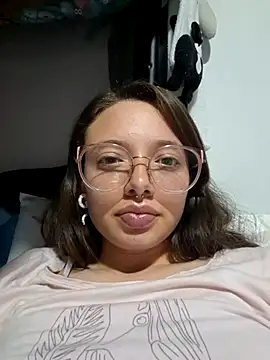 Snapshot of linda-schmidt chatting on 7, 3, 2025 linda-schmidt online show from 7, 3, 2025