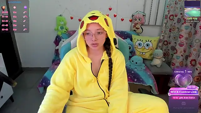 Snapshot of linda-schmidt chatting on 12, 3, 2025 linda-schmidt online show from 12, 3, 2025