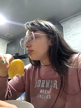 Snapshot of linda-schmidt chatting on 2, 10, 2025 linda-schmidt online show from 2, 10, 2025