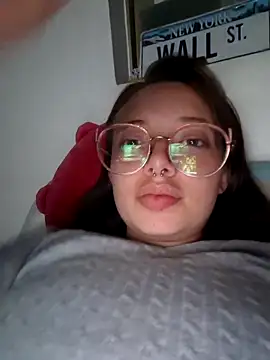 Snapshot of linda-schmidt chatting on 5, 10, 2025 linda-schmidt online show from 5, 10, 2025