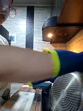 Snapshot of linda-schmidt chatting on 25, 10, 2025 linda-schmidt online show from 25, 10, 2025