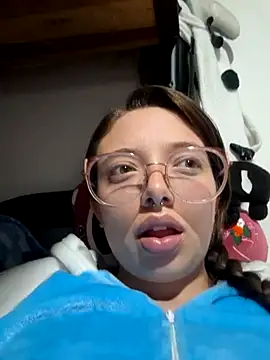 Snapshot of linda-schmidt chatting on 26, 10, 2025 linda-schmidt online show from 26, 10, 2025