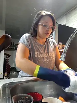 Snapshot of linda-schmidt chatting on 2, 11, 2025 linda-schmidt online show from 2, 11, 2025