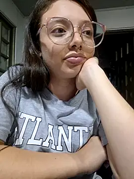 Snapshot of linda-schmidt chatting on 14, 11, 2025 linda-schmidt online show from 14, 11, 2025