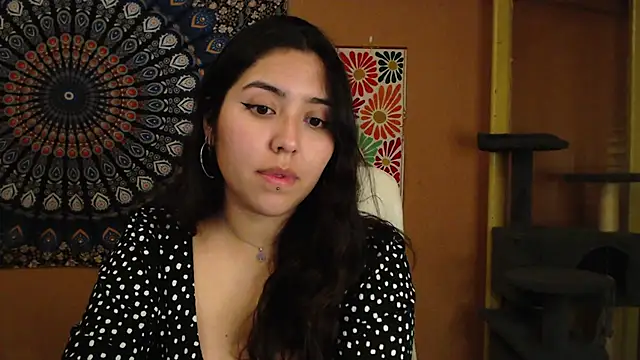 Snapshot of IntimateTales chatting on 1, 12, 2024 IntimateTales online show from 1, 12, 2024