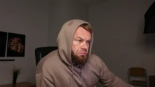 Snapshot of Tommy_Burnz chatting on 25, 9, 2025 Tommy Burnz online show from 25, 9, 2025