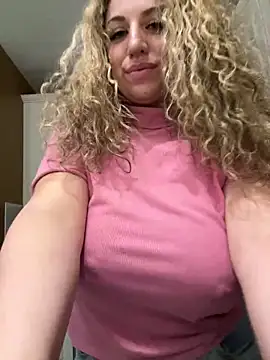 Snapshot of miamellycious chatting on 17, 2, 2025 miamellycious online show from 17, 2, 2025