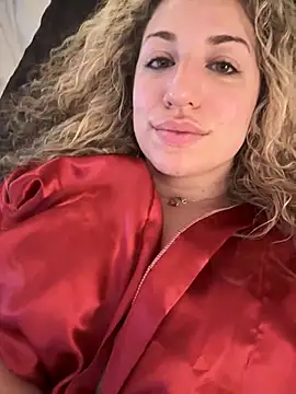 Snapshot of miamellycious chatting on 2, 3, 2025 miamellycious online show from 2, 3, 2025